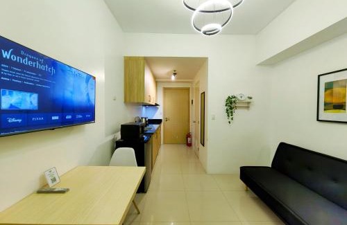 Barangka Ilaya Apartment | 1BR Condotel with Balcony at SM Light Residences #LT05