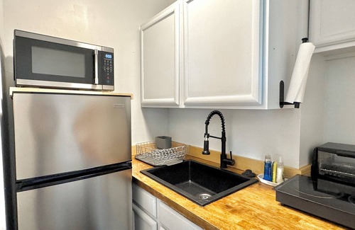 Central Oklahoma City Apartment | 1BR Holiday Escape w/Kitchenette + Queen Bed #37A