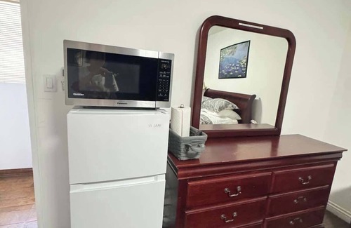 Azusa House | 1BR Pet- Friendly/AC/Metro#APU