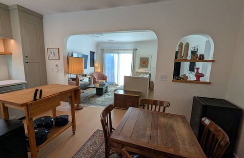 Los Angeles House | 1BR Spanish Bungalow/Luxury Vintage Charm & Walkable/EV Charger