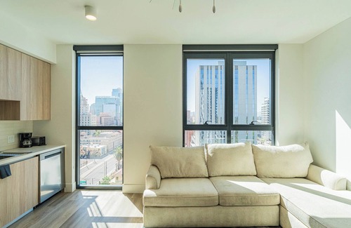 Evans Churchill Apartment | 1BR1BA Getaway with Pool, Gym & Rooftop Lounge