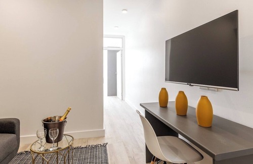 Cape Town City Centre Apartment | 1onAlbert 2-Bed Apartment with Parking