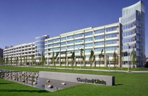 Cleveland Apartment | 1st floor apt near Cleve Clinic, UH, VA hospital, Case Western