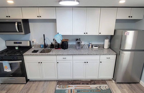 Geneva-on-the-Lake Apartment | 1st Floor Beach Access 2 Bedroom Apartment U10 in Geneva