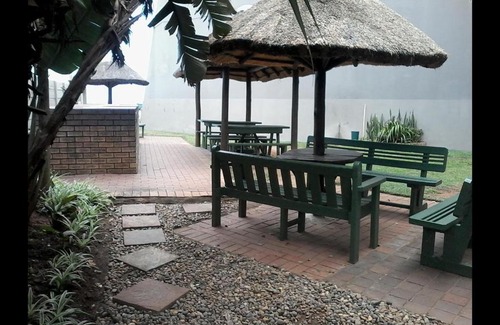 Kingsborough Apartment | 1st Floor Sea Facing Cabana by Inyoni Rocks Cabanas