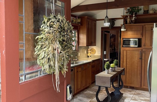 Napa House | 2 1/2 Acre Secluded Country Property minutes from Downtown Napa