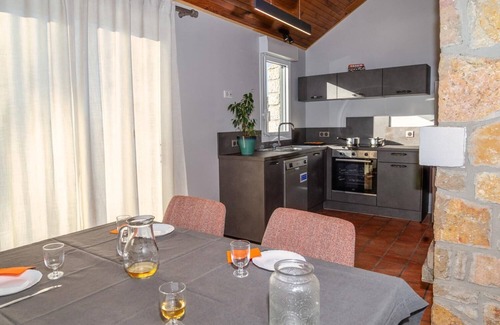 La Canourgue House | 2/4 pers. rental PREMIUM - Les Bruguières self-catering village