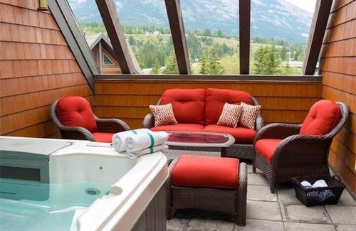 Canmore Condo | #2 - 410 · Amazing Penthouse-Private Hot Tub #2 of 5 - 410