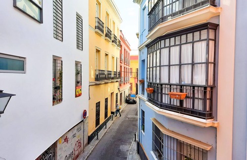 San Bartolome Apartment | 2 balconies! Lovely Center Apartments Alfalfa