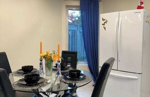 Ajax House | 2 BDR w. Parking - Cozy Basement Unit Near Golf Courses Ajax