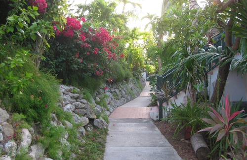 Paradise Island House | 2 Bed/2.5 Bath Townhome - Blocks From Atlantis Resort on Paradise Island