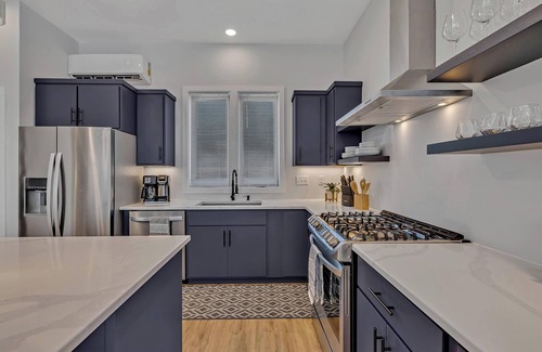 Maxwell Condo | ☀︎ 2-Bed, 2.5-Bath East Nashville Townhome with Rooftop Deck, 1mi to Stadium ☀︎