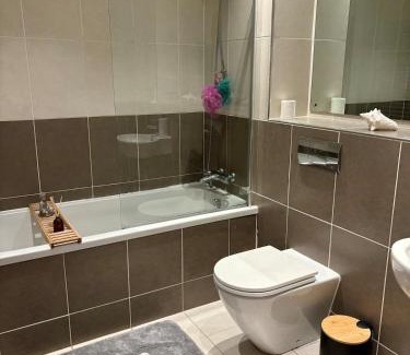 Roundhay Apartment | 2 bed, 2 bath apartment in Roundhay