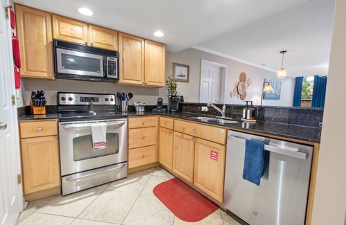 Biloxi Condo | 2 bed/2 bath, Pool, Just Steps to Biloxi Beach