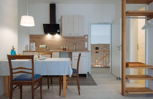 Pelm Apartment | 2-bed apartment no. 2, shower/WC, living room/bedroom - Ferienwohnungen Maijeschhof