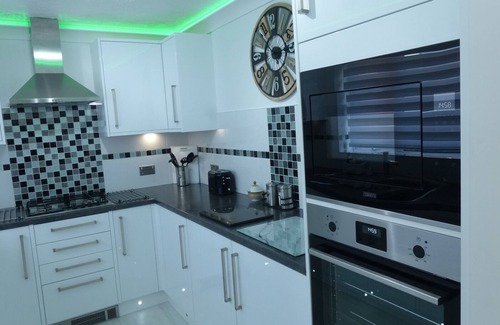 King's Lynn Villa | 2-Bed Bungalow - Sleeps 4 & Pets Ok