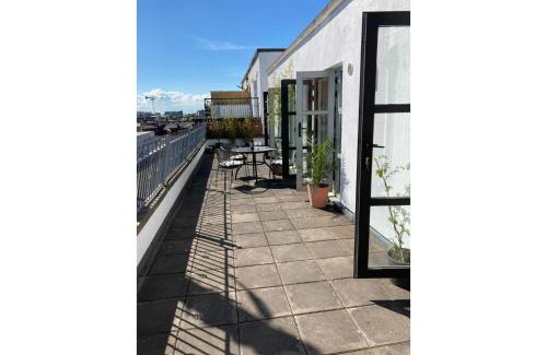 The Liberties Apartment | 2 Bed City Centre Penthouse with Cathedral Views