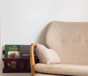 Headingley Apartment | 2 Bed - Close to LBU, Headingley Stadium and YCC