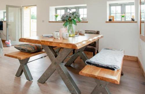 Honiton House | 2 Bed Cottage - Hot Tub Garden Parking