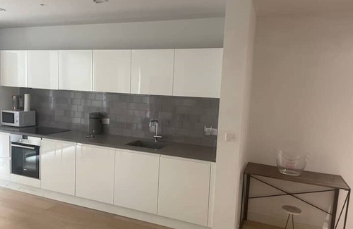 Royal Docks Apartment | 2 Bed Entire Flat Aparmtnet