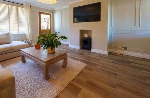 Plympton House | 2 Bed Family Home - The Retreat