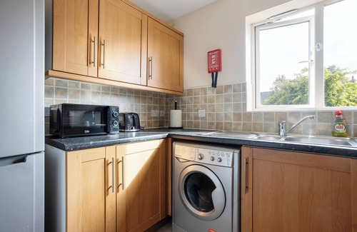 Custom House Apartment | 2-bed/Free parking/Excel/Canning Town/Canary Wharf