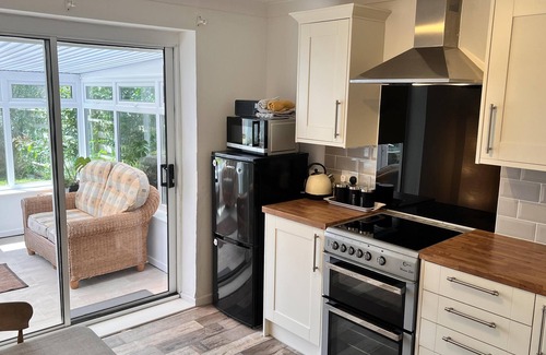 Pentraeth House | 2 Bed House - Sleeps 4 - Pets - Garden - Parking