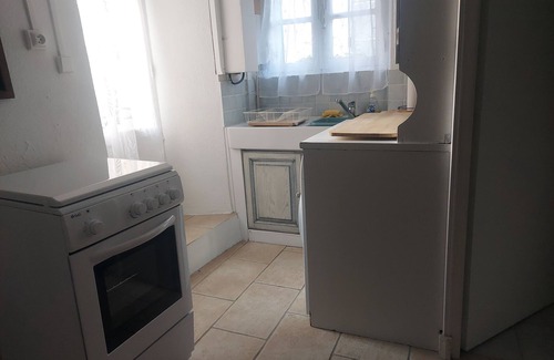 Confolens House | 2 Bed House with Mountain View, Garden and Bbq