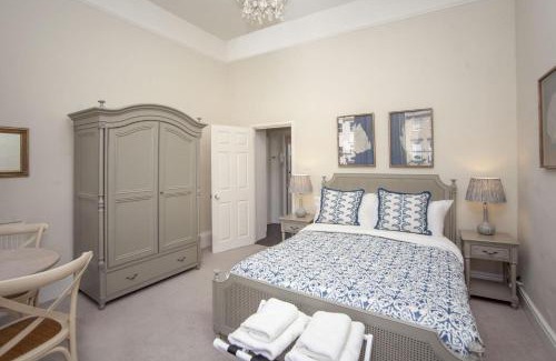 Upper Town Apartment | 2 Bed in Bath oc-bhr57