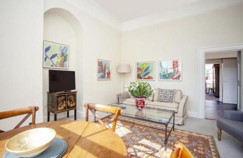 Upper Town Apartment | 2 Bed in Bath oc-bhr57