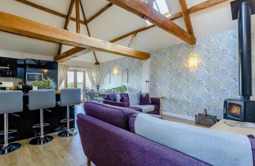 Pitchcombe House | 2 Bed in Evesham 89305