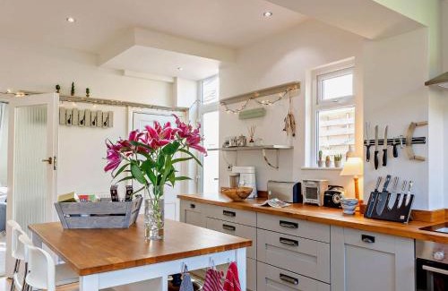 Harrogate House | 2 Bed in Harrogate 74981