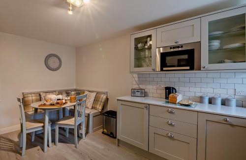 Potter Brompton House | 2 Bed in Scarborough 79523