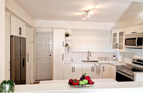 St. Augustine Apartment | 2 Bed parking gated modern