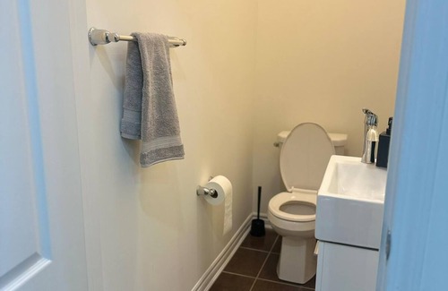 West Hill House | 2 bed room 2 bathroom Cozy town house