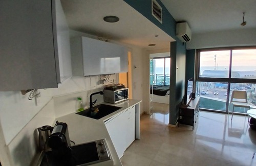 Herzliya Pituach Apartment | 2 bed room Hotel Suites in Fabulous Herzliya with WiFi, AC, fitness room