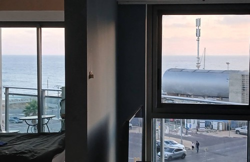 Herzliya Pituach Apartment | 2 bed room Hotel Suites in Fabulous Herzliya with WiFi, AC, fitness room