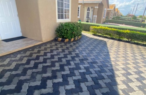 Caribbean Estates House | 2-bed, Sleeps 4, Private Garden, Parking