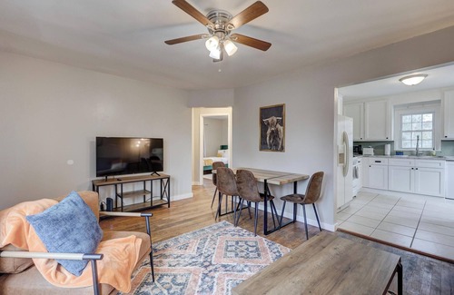 Joplin House | 2 Bed Stunner/Everything new!