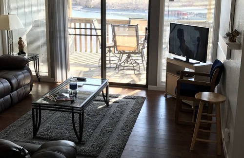 Village of Four Seasons Condo | 2 Bedroom 2 Bath Southwood Shores Lake Front-Great View-Easy Access-WiFi