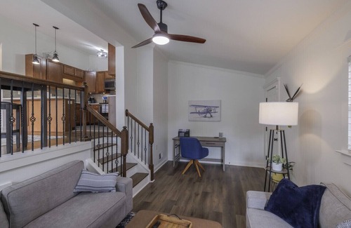 Buford Highway House | 2 Bedroom 2 Bathroom close to Brookhaven, Ashford Park and Chamblee Atlanta PDK airport