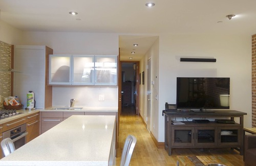 Upper West Side Apartment | 2 Bedroom 2 Baths Luxury Apartment With Private Backyard & Washer/Dryer