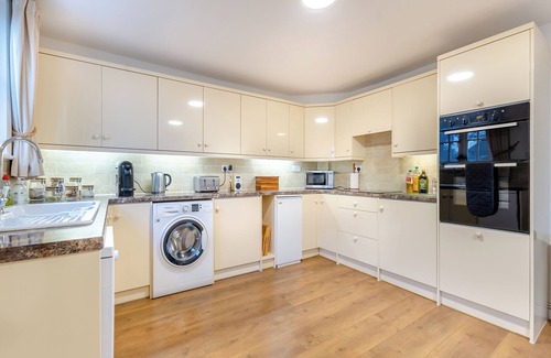 Sharpthorne Cottage | 2 bedroom accommodation in East Grinstead