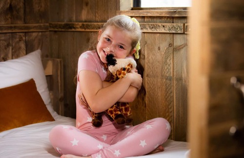 Overton-on-dee RV Rental | 2 bedroom accommodation in Eyton, Wrexham