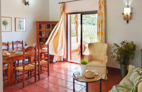 Estepa House | 2 bedroom accommodation in Estepa