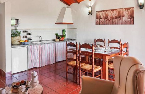 Estepa House | 2 bedroom accommodation in Estepa
