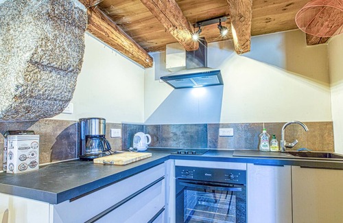 Peyre-en-Aubrac House | 2 bedroom accommodation in Aumont Aubrac