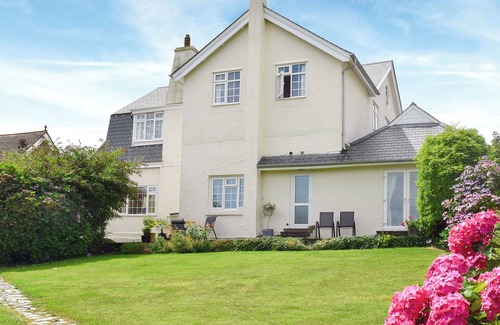 Salcombe Cottage | 2 bedroom accommodation in Herbert Road