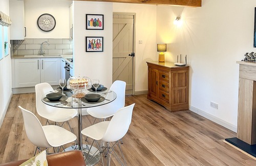 Etchinghill Cottage | 2 bedroom accommodation in Sellindge, near Folkestone