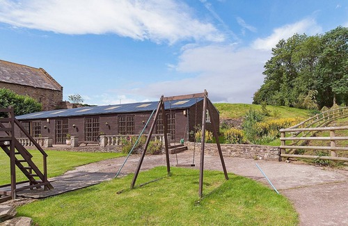 Abergavenny Cottage | 2 bedroom accommodation in Llantilio Pertholey, near Abergavenny